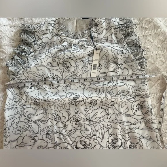 T Tahari Floral Cap Sleeve Top - Black and White Polyester, Women’s Size Large - Picture 15 of 16
